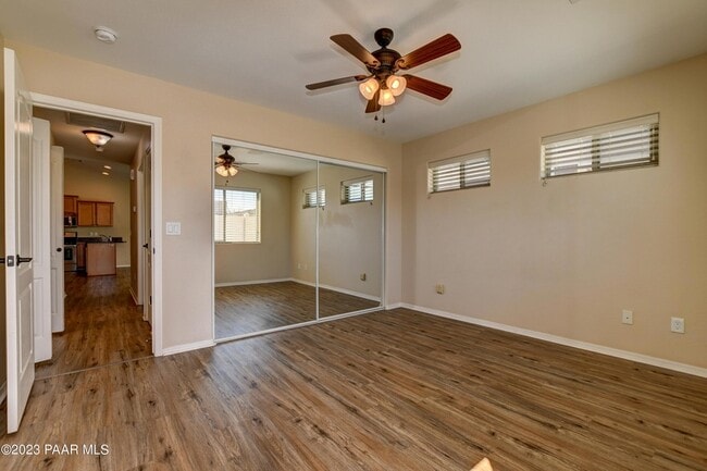 Building Photo - 915 Gail Gardner Way