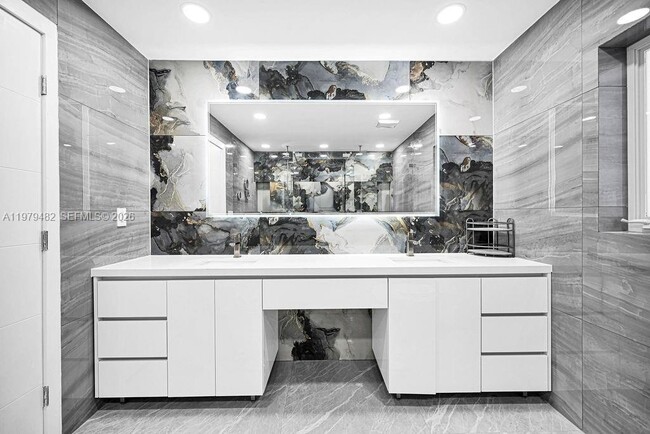 Building Photo - 7830 SW 120th St