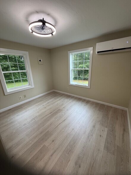 Building Photo - 241 Hamrick Dr