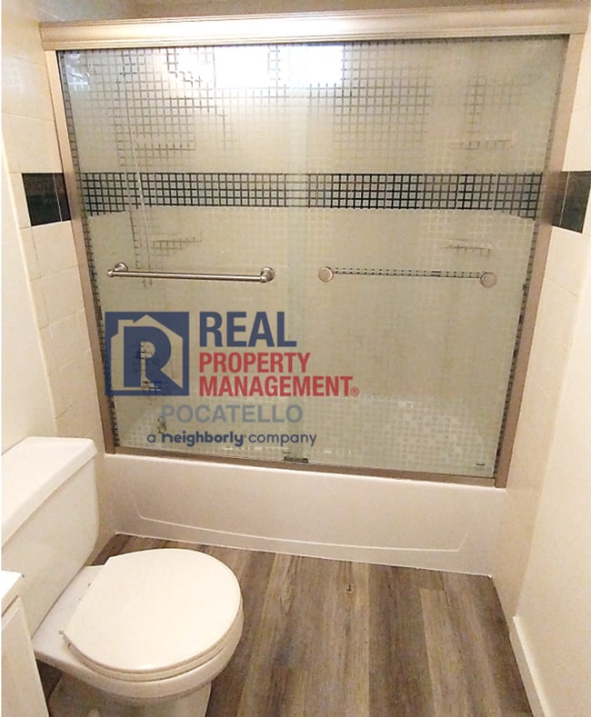 Building Photo - 635 N 14th