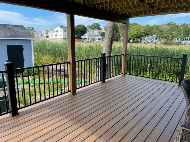 Rear Deck - 20 Gill St