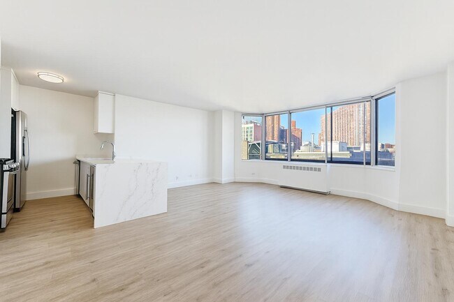 Building Photo - 1735 York Ave