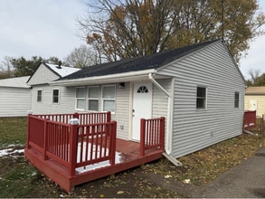 Building Photo - 3221 August Ave