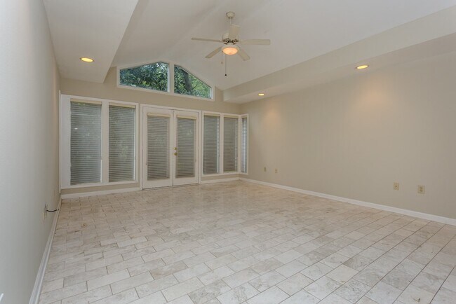 Building Photo - 1230 Timbergrove Ln