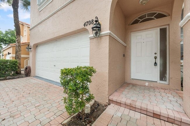 Building Photo - 4708 NW 115th Terrace