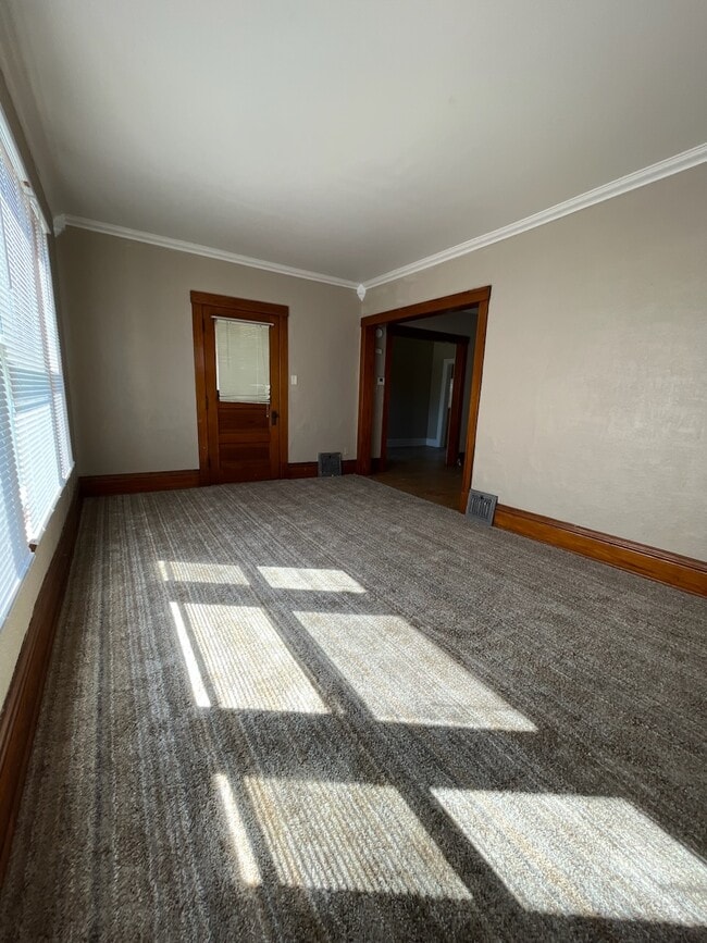 Building Photo - 712 Terrace Ave