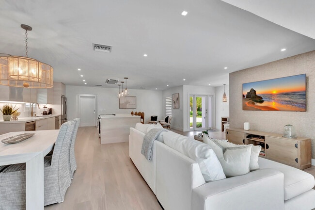 Building Photo - 530 NW 14th St