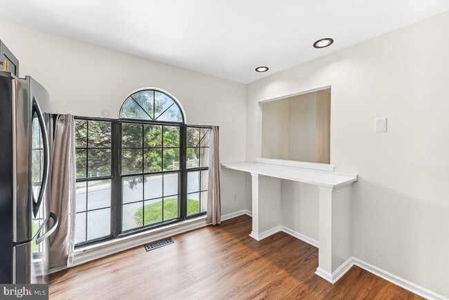 Building Photo - 3204 Stoneham Dr