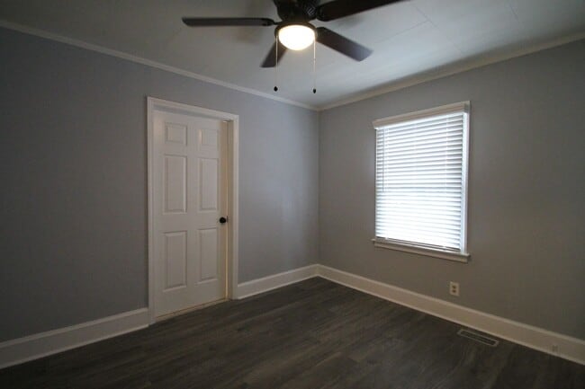 Building Photo - 1058 Ebenezer Ave Ext