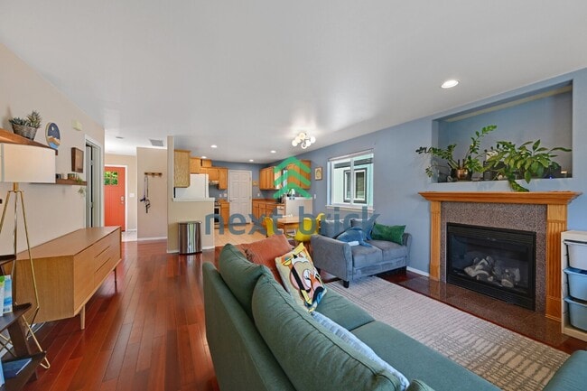 Building Photo - Discover Spacious Comfort: 4-Bedroom Gem with 2.5 Baths
