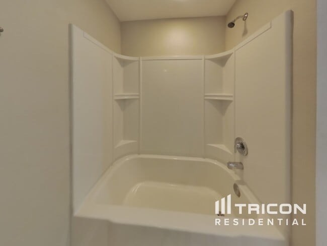 Building Photo - 78611 Rock Ct