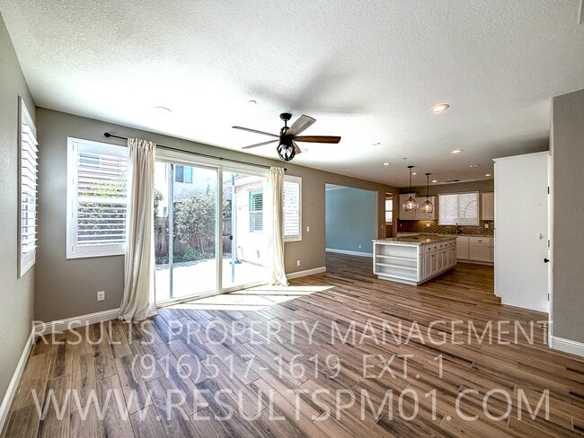 Building Photo - 1280 Goldenrod Way