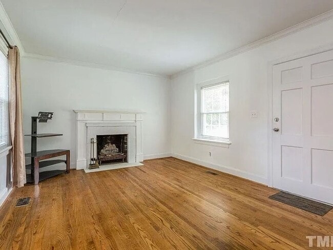 Building Photo - 2602 Wayland Dr