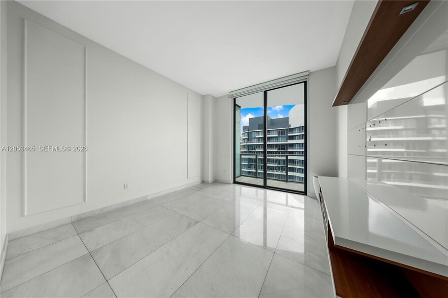 Building Photo - 1300 S Miami Ave