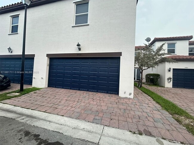 Building Photo - 9491 SW 171st Pl