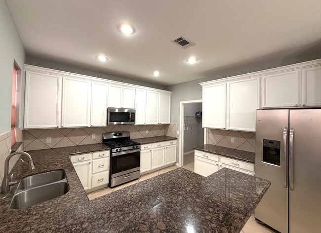 Building Photo - 13119 S Bellaire Estates Dr