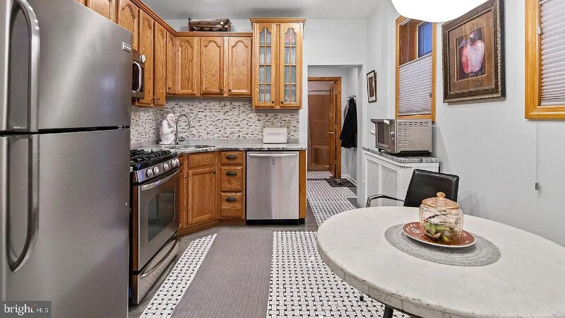 Building Photo - 3229 Aramingo Ave