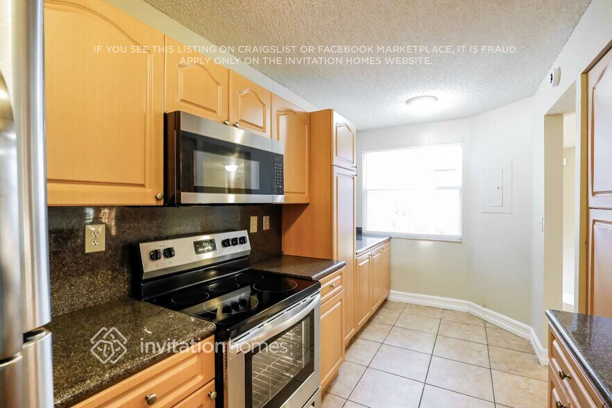 Building Photo - 4978 NW 97th Pl