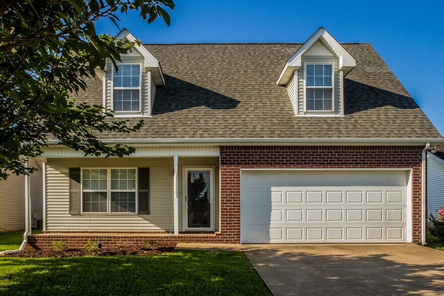 Primary Photo - 1611 St Andrews Dr