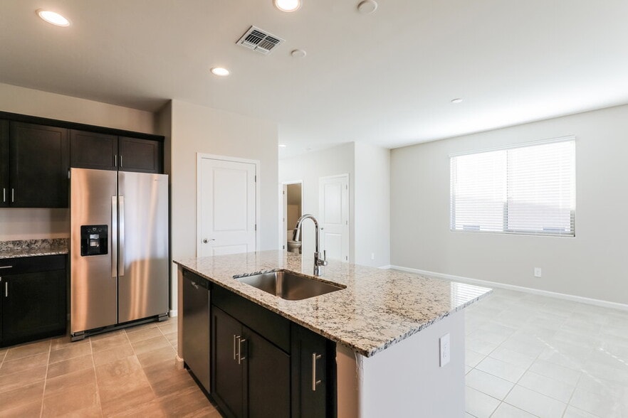 Building Photo - 12705 E Caden Dr