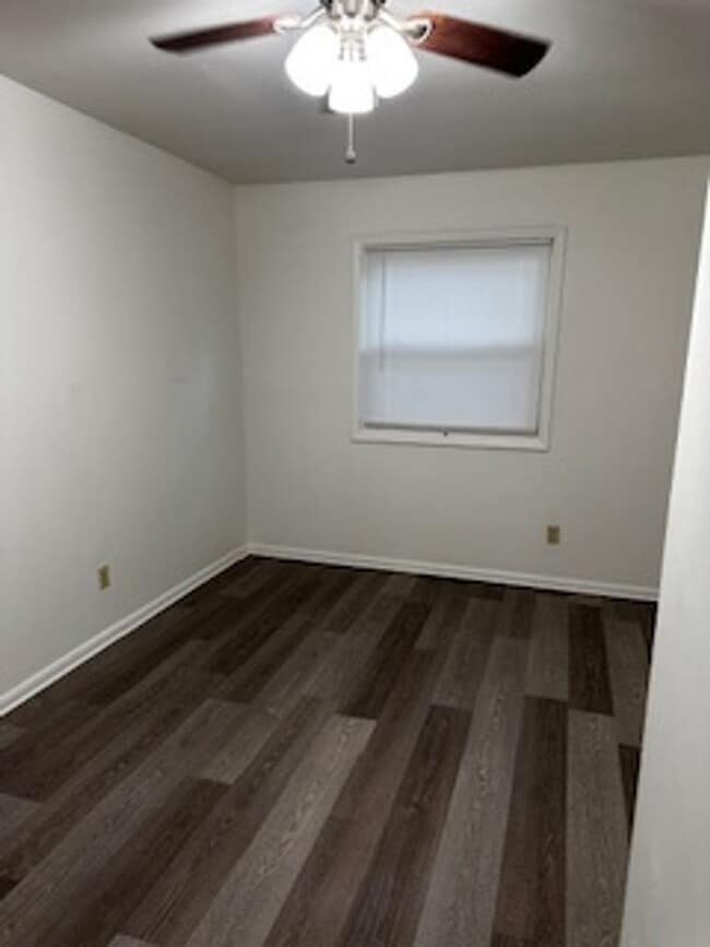 Building Photo - Newly Remodeled Home – Conveniently Located!