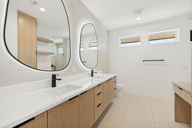 Building Photo - 1407 Valleyridge Dr