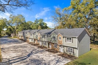 Building Photo - 1223 S Main St