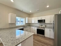 Building Photo - Brand New 3 Bed / 2.5 Bath Townhome in Sugar Mill Community