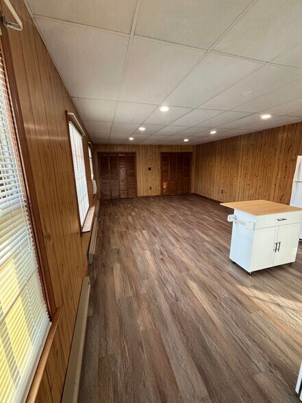 Building Photo - 8411 Shannon Rd