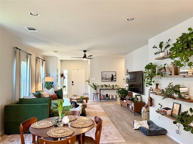 Primary Photo - 5216 Lomasso Dr