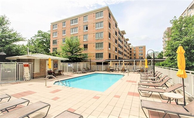 Building Photo - 350 G St SW