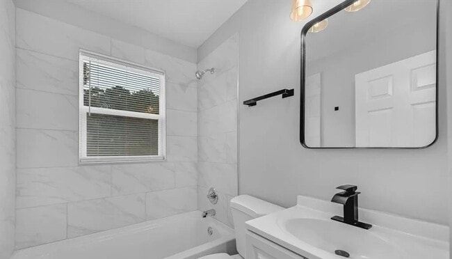 Building Photo - Welcome to this Beautiful Newly Renovated ...