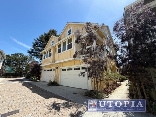 Building Photo - Beautiful and Spacious 3-bedroom, 3.5-bathroom Townhouse Located in the heart of Seabright.