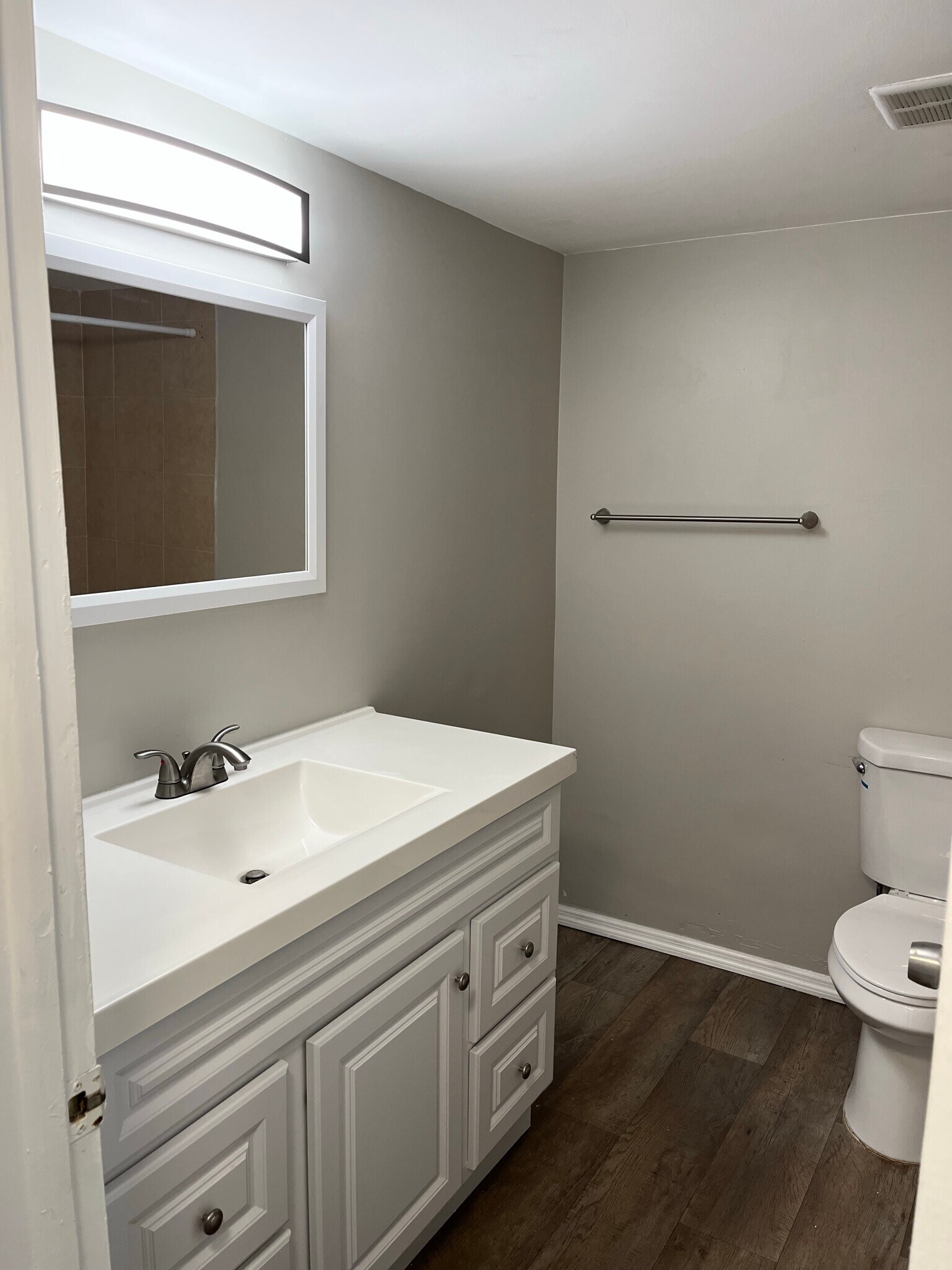 Building Photo - 1 Bed/1 Bath - Unit C1