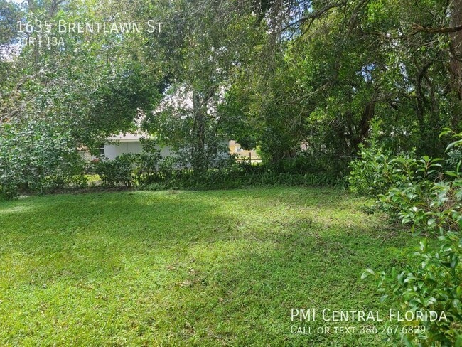 Building Photo - Deltona Bungalow