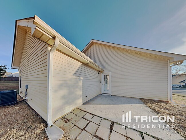 Building Photo - 5434 Peachwood Dr