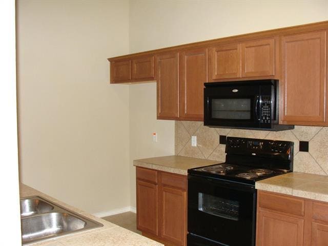 Building Photo - 1318 Piedmont Dr