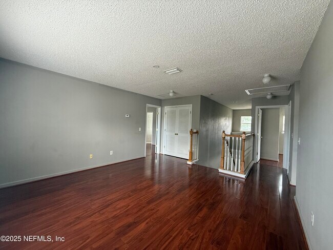 Building Photo - 404 Monet Ave