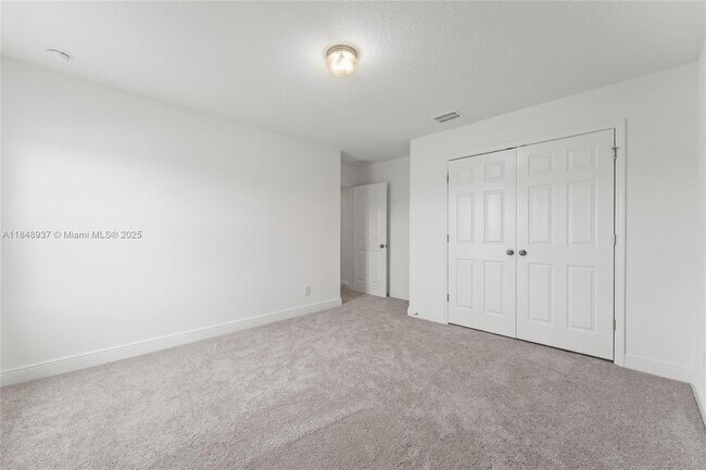 Building Photo - 4910 Chase Ct
