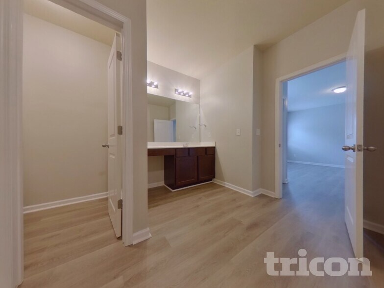 Building Photo - 23 Ponders Rd