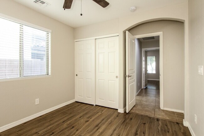 Building Photo - 14105 W Rosewood Dr