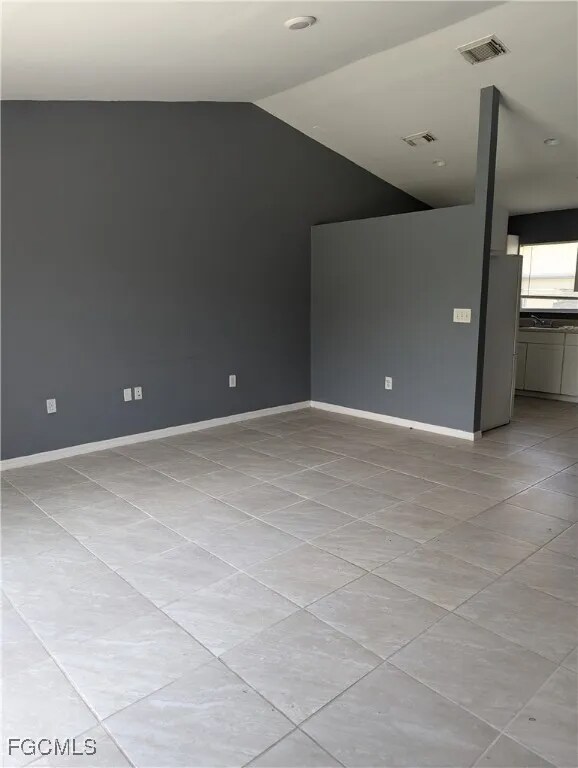 Building Photo - 2405 Mansfield Ave S