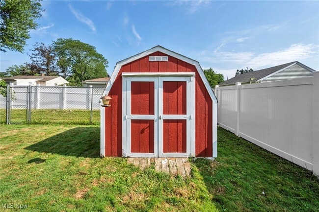 Building Photo - 23976 Noreen Dr