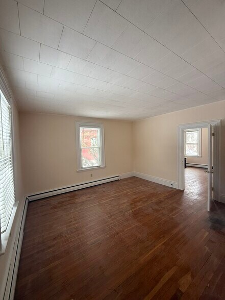 Room 1 - 74 Morse St