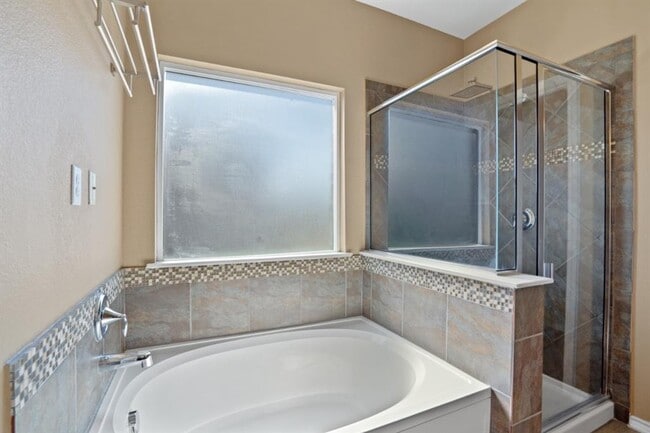 Building Photo - 18601 Pencil Cactus Dr