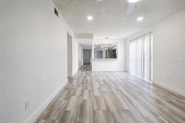 Building Photo - 4965 Puritan Cir