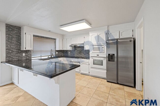Building Photo - 9146 Blue Fox Way