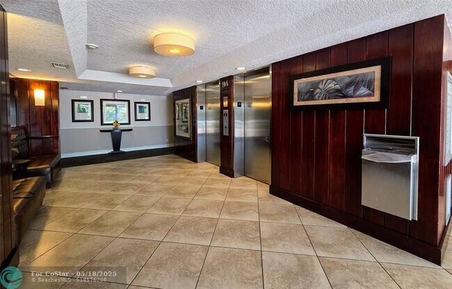 Building Photo - 106 Lake Emerald Dr