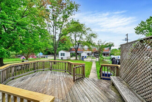 Building Photo - 8611 Ellen Ct