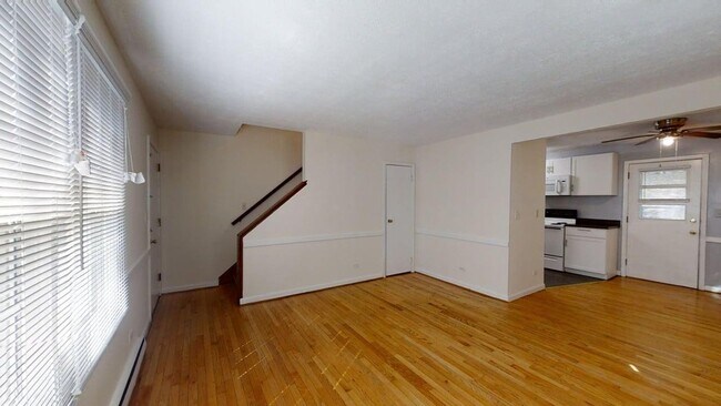 Building Photo - 1107 River Ct